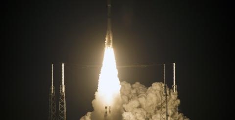 Atlas V lanza AMC-16