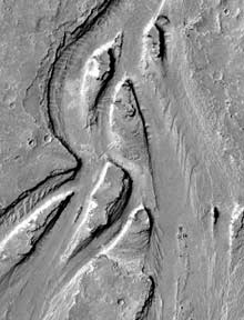 مزيد من الأدلة على المياه الماضية على سطح المريخ