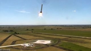 Salteaua SpaceX zboară ridicat