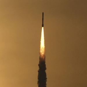 India Meluncurkan Satelit Penginderaan Jauh