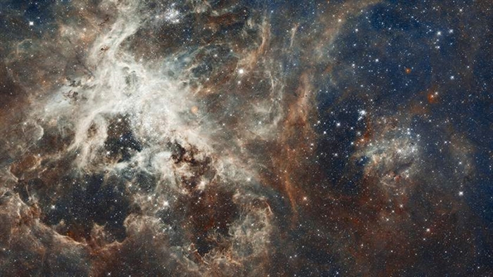 Massiva galaxer bildas fortfarande
