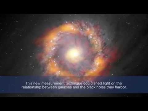 NGC 1097 Galaxy Jets: Те не са само за закуска