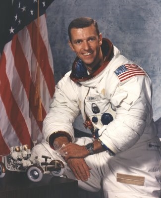 Raztrganje apartma Apollo 11 nenatančnosti