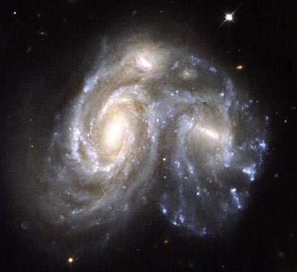 Нови приказ галаксија које се сударају