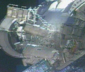 Expedition 10 completa Spacewalk
