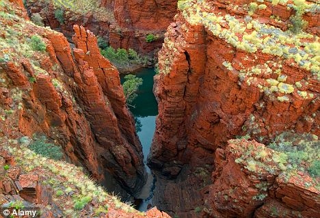 Mineraliniai atradimai galėtų paaiškinti Marso kraštovaizdį