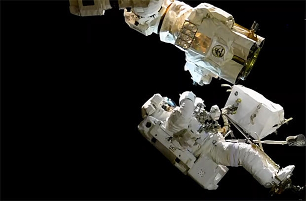 Expedition 9 schließt den dritten Weltraumspaziergang ab