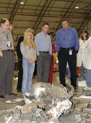 A NASA Shuffles Shuttle Management Team