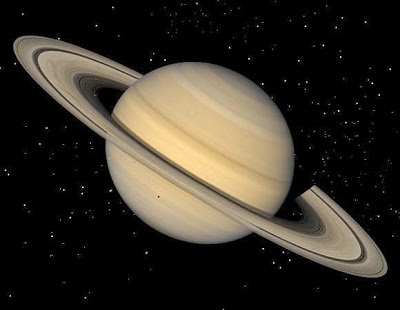Bulan Saturnus Bisa Membuat Cincin Baru
