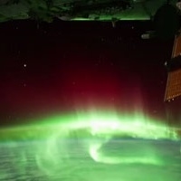 Astronauta acs laika intervāls piedāvā neticamu zemes skatu no kosmosa