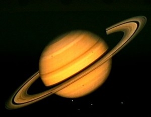 Se rapprocher de Saturne