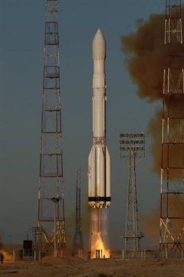 Protón uvádza na trh satelit AMC-15