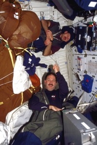 Astronauta se convierte en papá mientras está en el espacio
