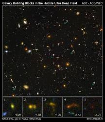 Хаббл видит древние галактические строительные блоки