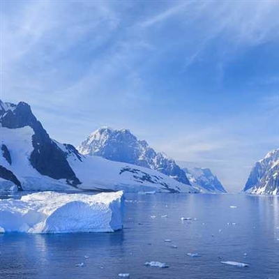 Aisbergas sutriuškino Antarktidos riekę