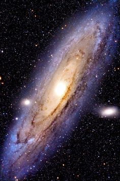En anden Galaxy smadrede gennem Andromeda 200 millioner år siden