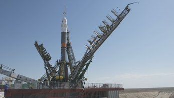 El video muestra una vista rara de la cápsula Soyuz regresando a la Tierra