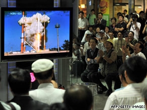 Dél-Korea elindítja a rakétát; A műholdas pálya nem éri el az űrmagazinot
