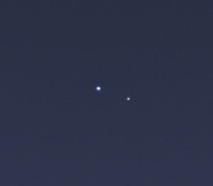 カッシーニの青いフィルターの土星