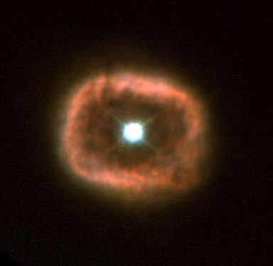 Nebulosa hollín alrededor de un sol como estrella