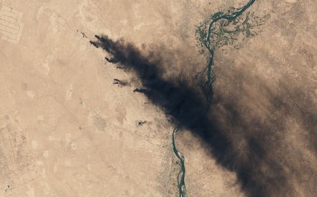 Fuego de petróleo en Irak visto desde el espacio