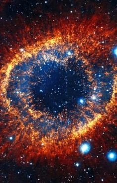 Hubble avslöjar Helix Nebula