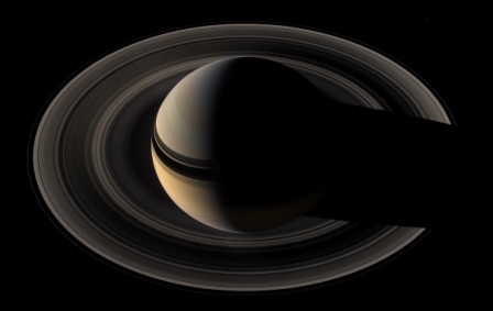 Nuevo anillo descubierto en Saturno