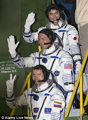 Nieuwe bemanning arriveert veilig bij internationaal ruimtestation