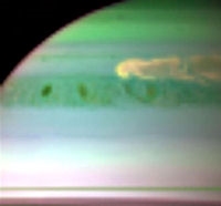 Cassini ve un rayo en Saturno
