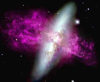 Kosmický Hurikán v galaxii Starburst