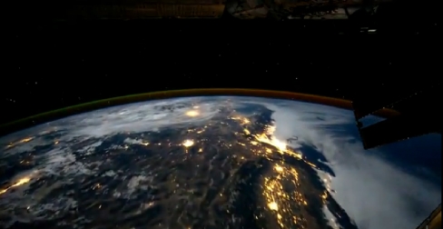 Невероятно видео от Timelapse от космическата станция