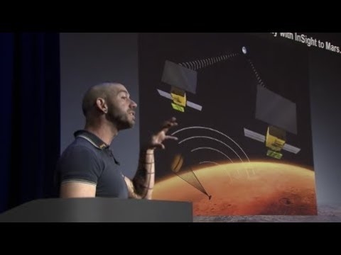 Surveyor Mars Mengunci Phobos