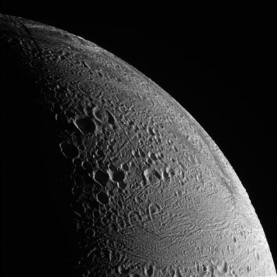Lähikuva Enceladus