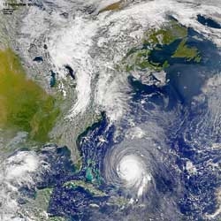 Pogled ESR na orkan Isabel