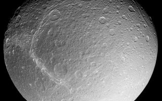 Vue détaillée de Dione