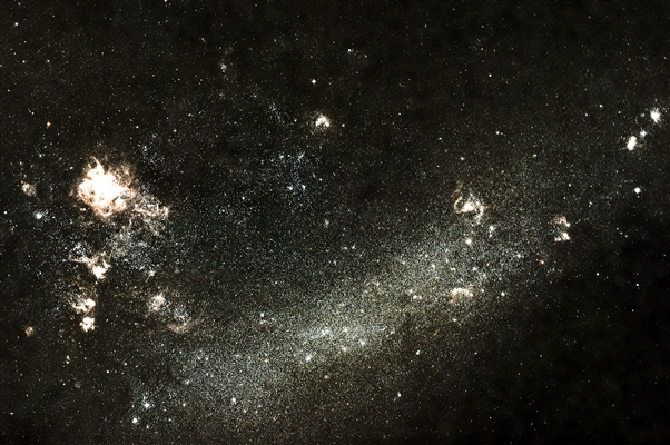 Skyer af hydrogensværm omkring Andromeda