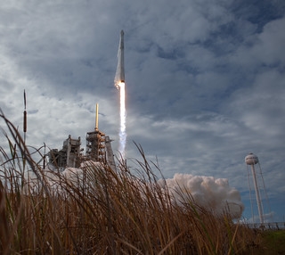 Peluncuran ke-100 ke Stasiun Luar Angkasa Internasional