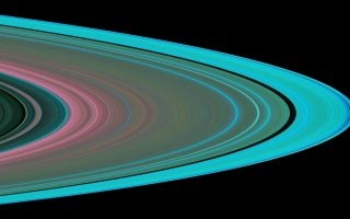 Saturn i fire bølgelængder
