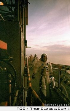 Marcher sur la lune avec Neil Armstrong dans un magnifique panorama interactif