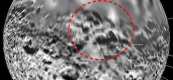 ภาพโคลสอัพของ Iapetus