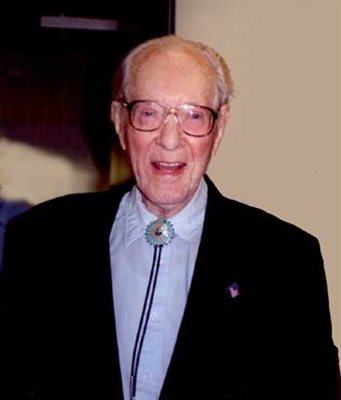 Fred Whipple csillagász meghal