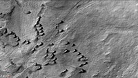 حفرة المريخ مع الكثبان الرملية