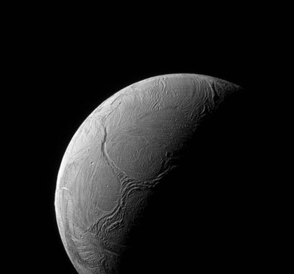 Encelado tiene una atmósfera