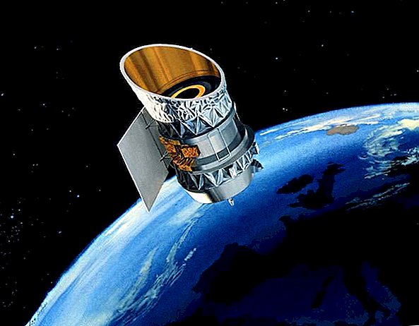 2 satelit akan - semoga - secara sempit menghindari bertabrakan pada 32.800 mph di atas Pittsburgh pada hari Rabu
