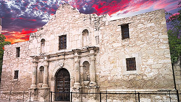 Alamo Katedrali İçinde Bulunan 3 Ceset