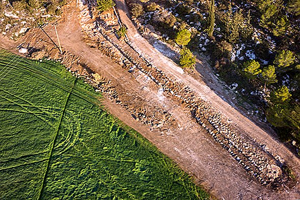 古代ローマの「皇帝の道」につながる古代の道、イスラエルで発掘