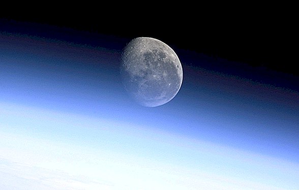 Apollo 11 Moon Landing cho thấy người ngoài hành tinh có thể còn hơn cả khoa học viễn tưởng