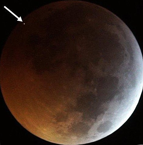 По време на Последното лунно затъмнение метеор удари Луната в лицето при 38 000 Mph