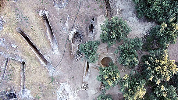 Ladrões de túmulos perderam esses túmulos da Grécia Antiga, cheios de mais de uma dúzia de esqueletos