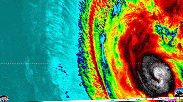 Orkanen Lorenzo, sterkeste storm noensinne i Østen i Atlanterhavet, brøler mot Azorene